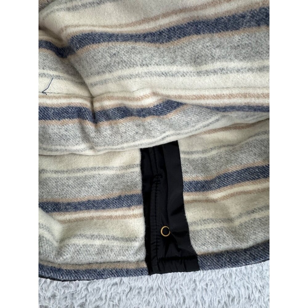 True Religion Mens Med Black/Cream Snap Puffer Vest W/ Leather Yoke NWT - Picture 12 of 13